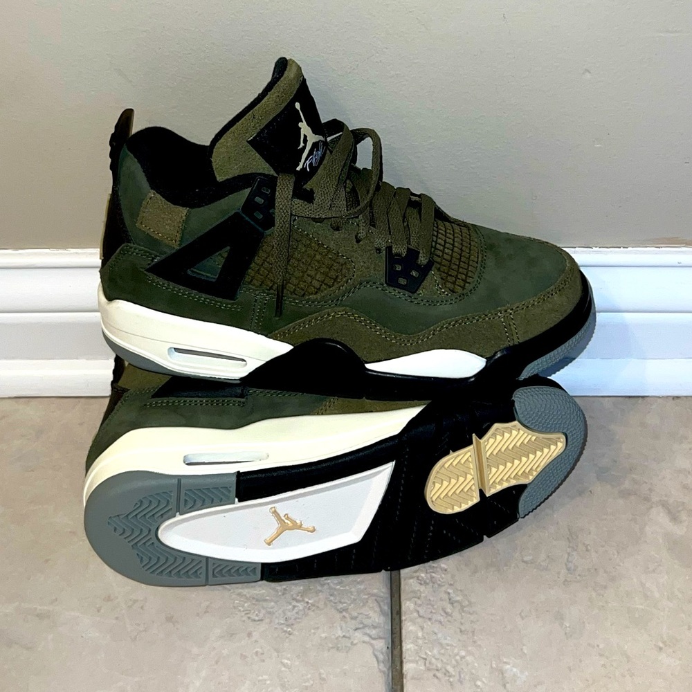 Creased Air Jordan 4 Retro Craft olive 🫒 5.5 sz